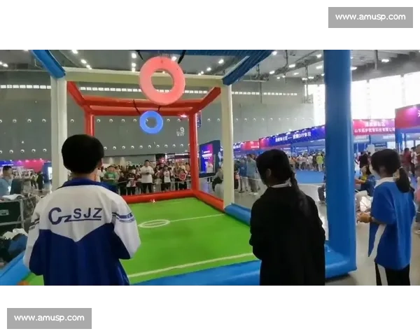 空中绿茵场:长三角无人机足球赛上演科技对决 空中绿茵场:长三角无人机足球赛上演科技对决